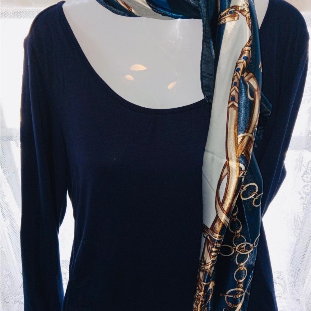 Elegant Women's Satin Dark Blue and white Scarf With Chain print